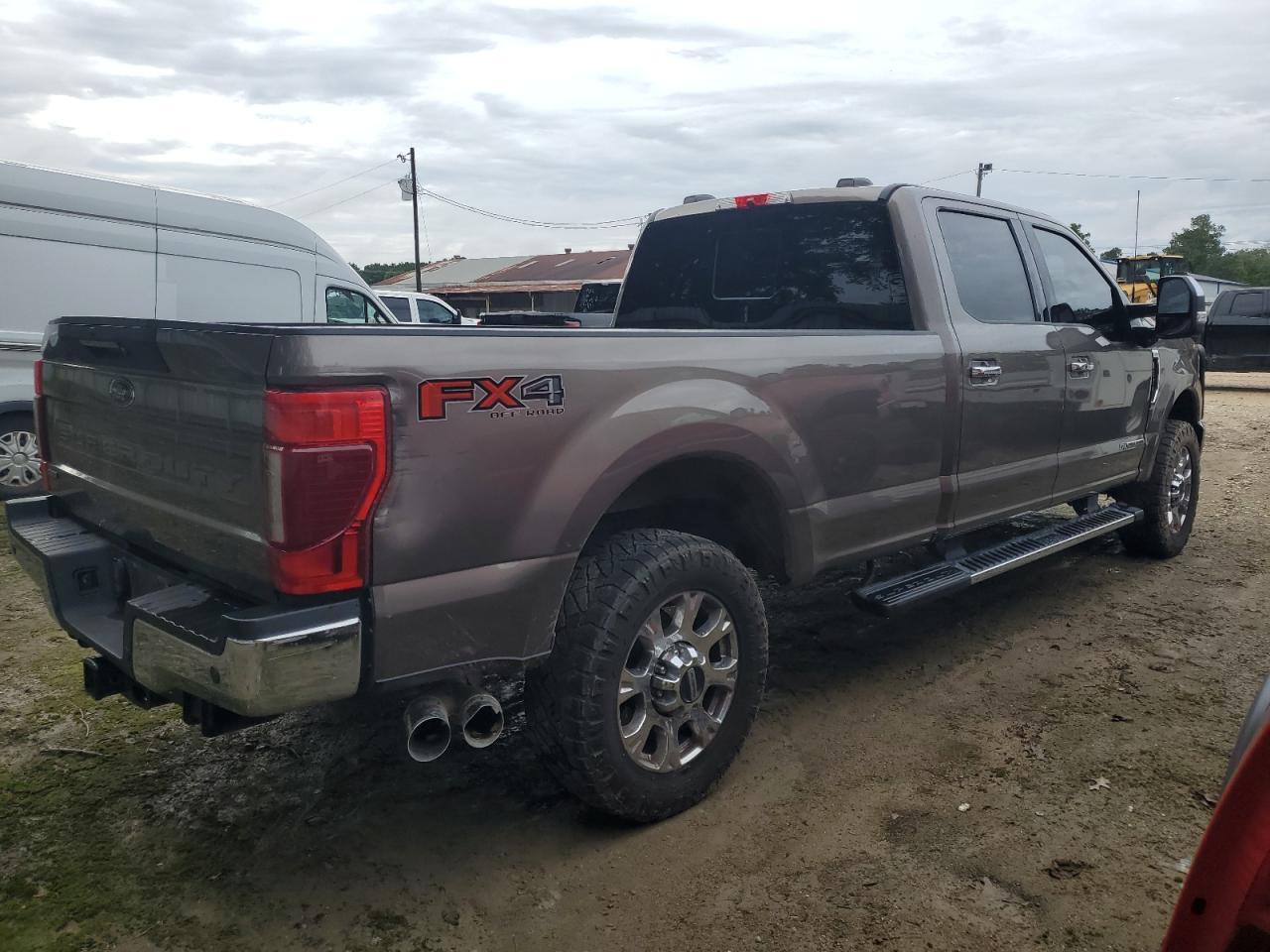 2022 Ford F350 Super Duty - Фото 3