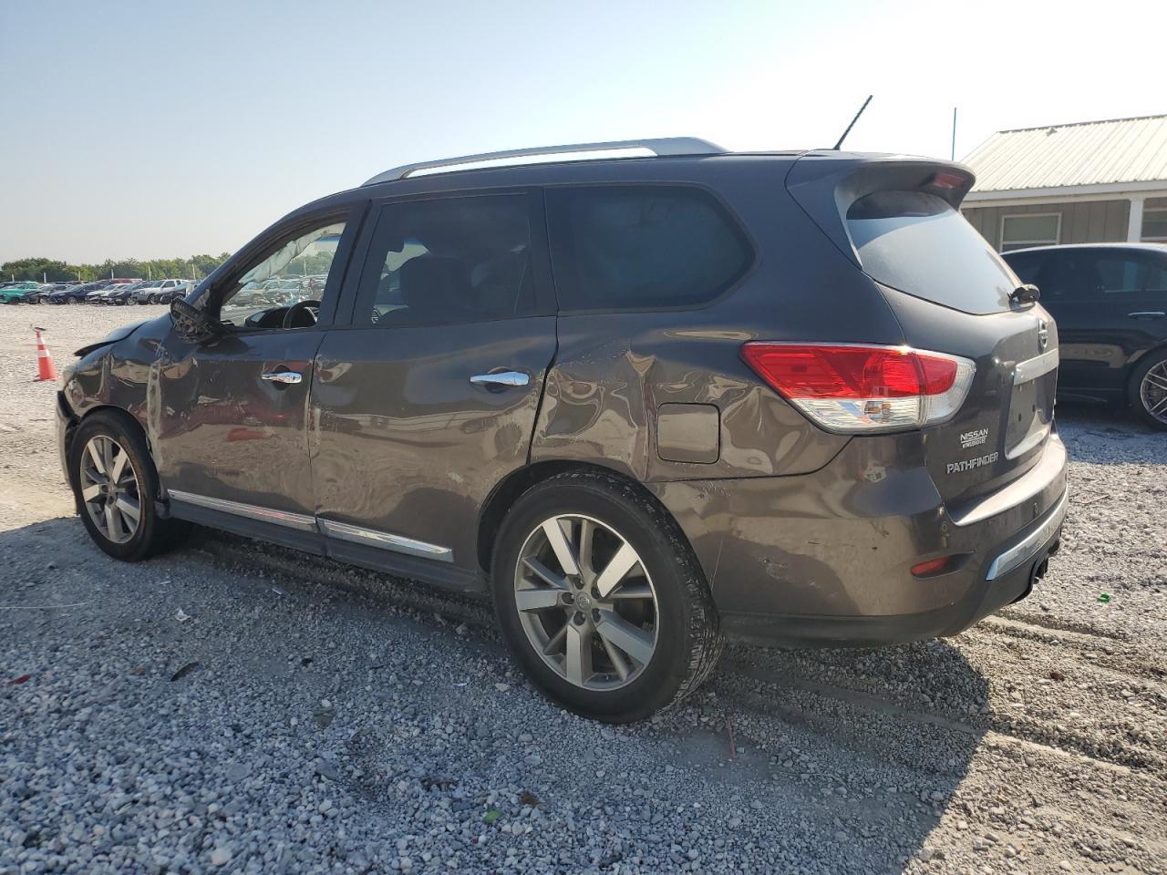 2016 Nissan Pathfinder S - Фото 2