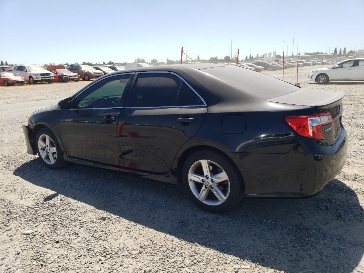 2014 Toyota Camry L - Image 2