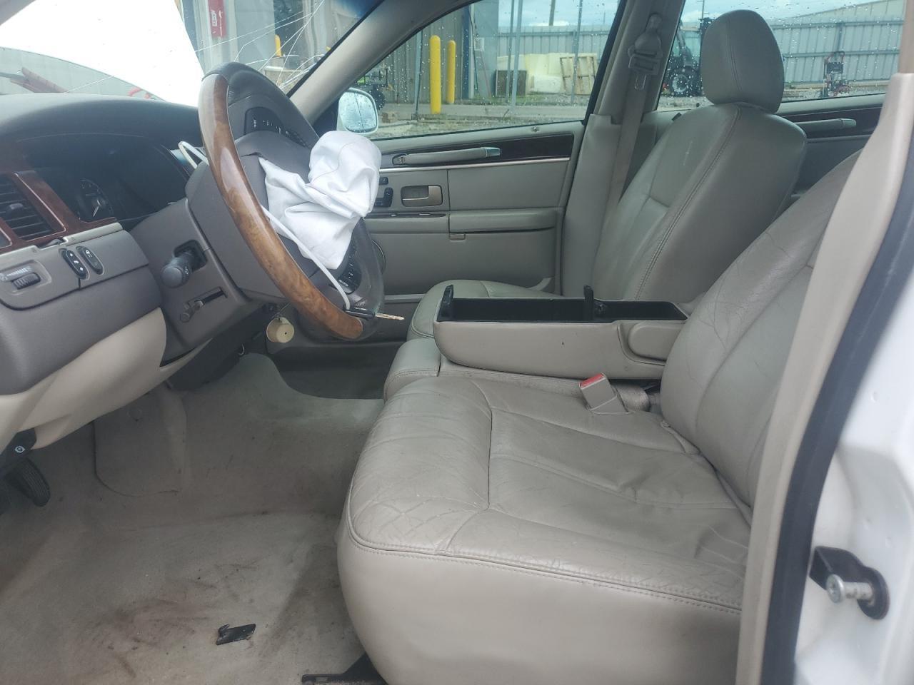 2006 Lincoln Town Car Signature Limited - Фото 7