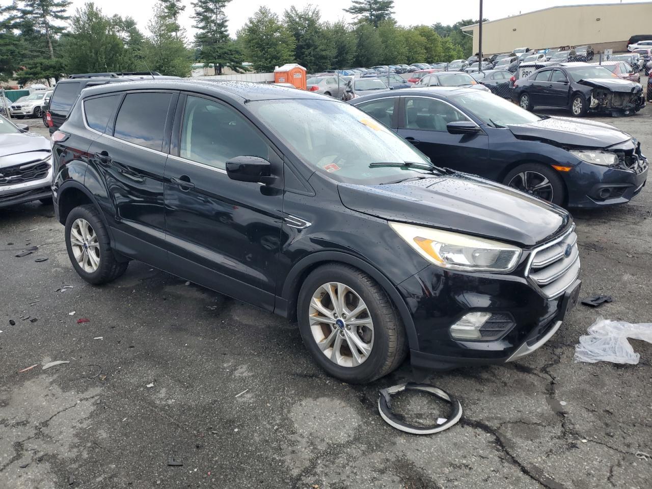 2017 Ford Escape Se - Фото 4
