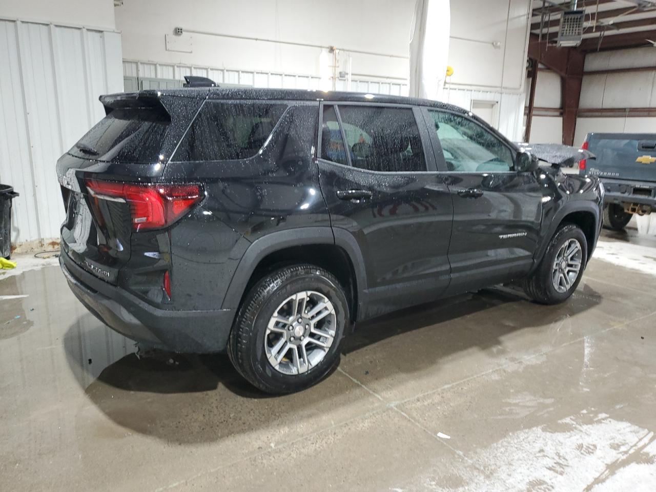 2025 GMC Terrain Elevation - Image 3