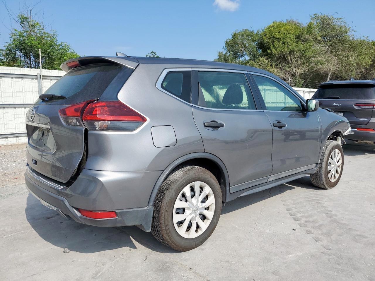 2018 Nissan Rogue S - Фото 3