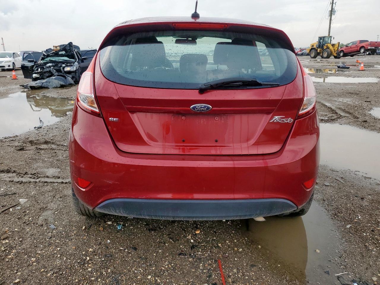 2017 Ford Fiesta Se - Фото 6