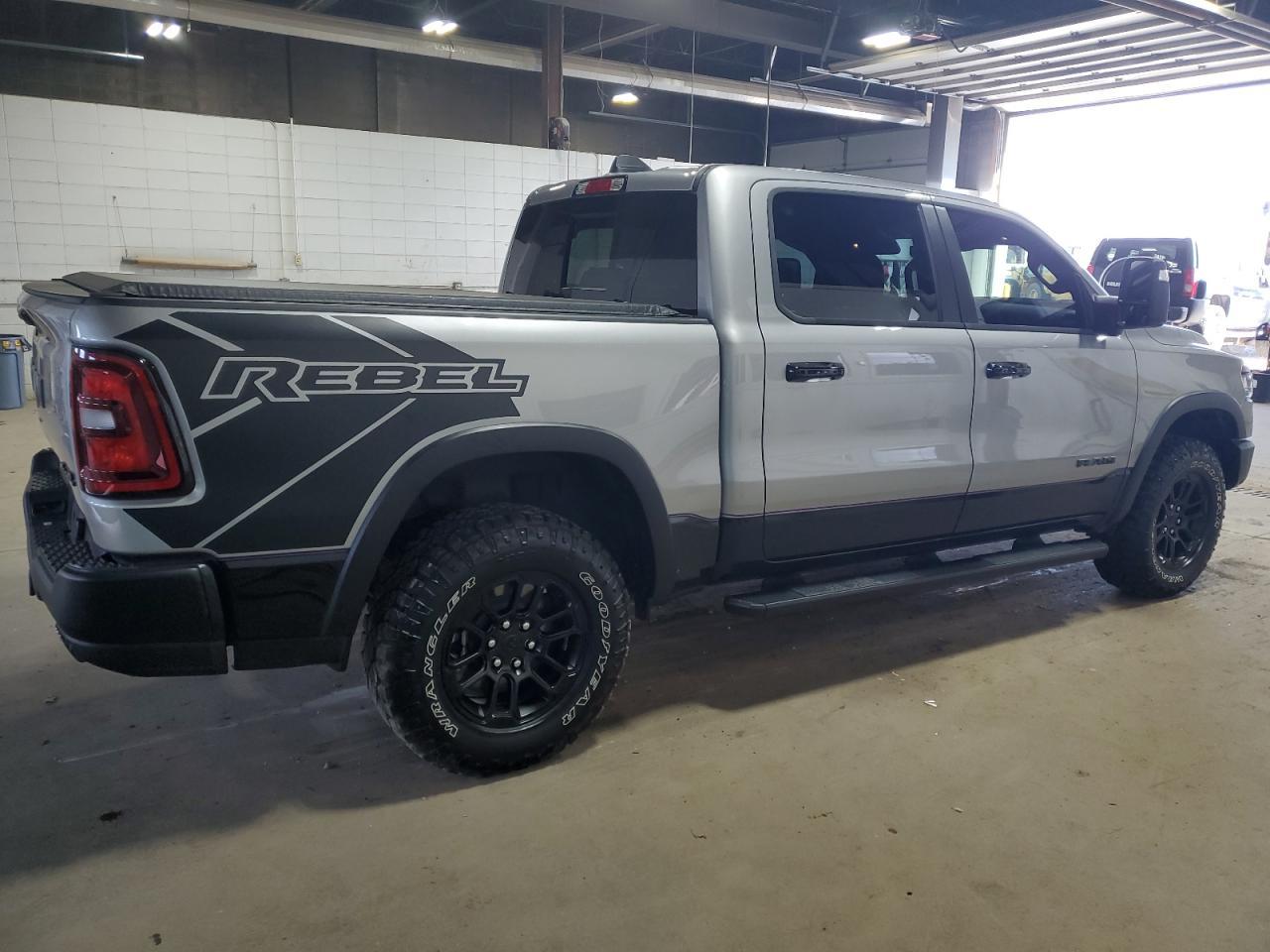2025 Ram 1500 Rebel - Фото 3