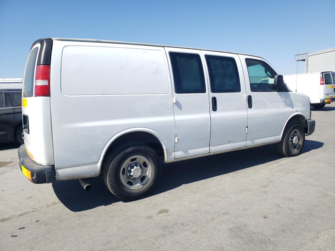 2016 Chevrolet Express G2500 - Фото 3
