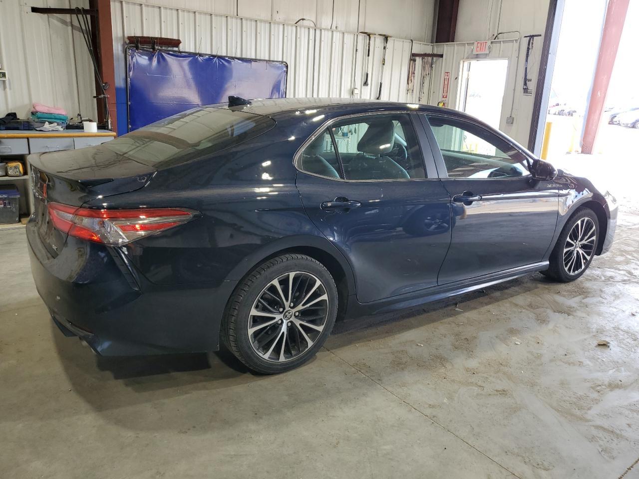 2019 Toyota Camry L - Image 3