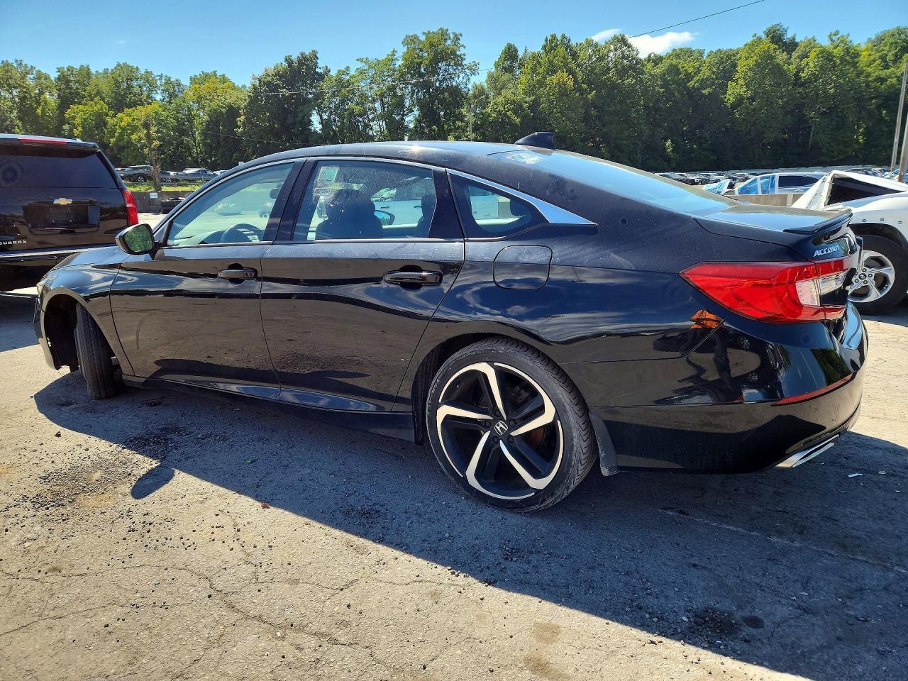 2019 Honda Accord Sport - Image 2