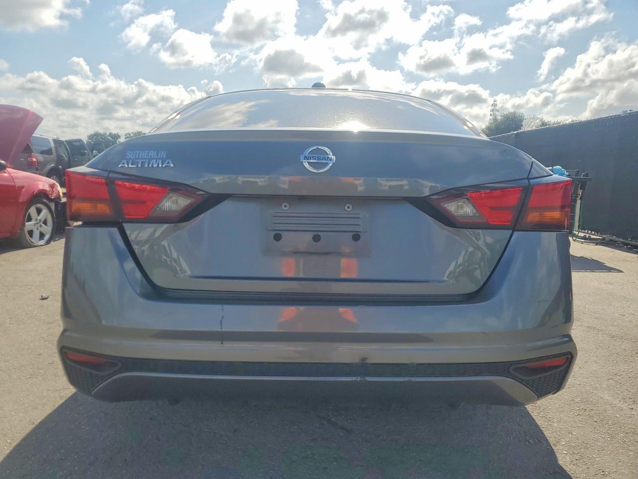 2020 Nissan Altima S - Image 6