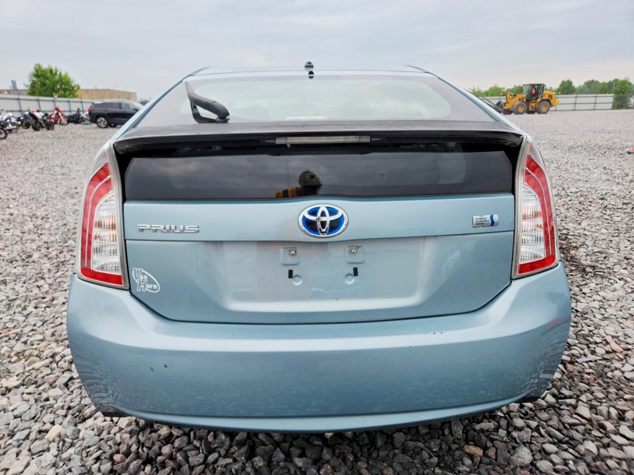 2013 Toyota Prius Two - Фото 6