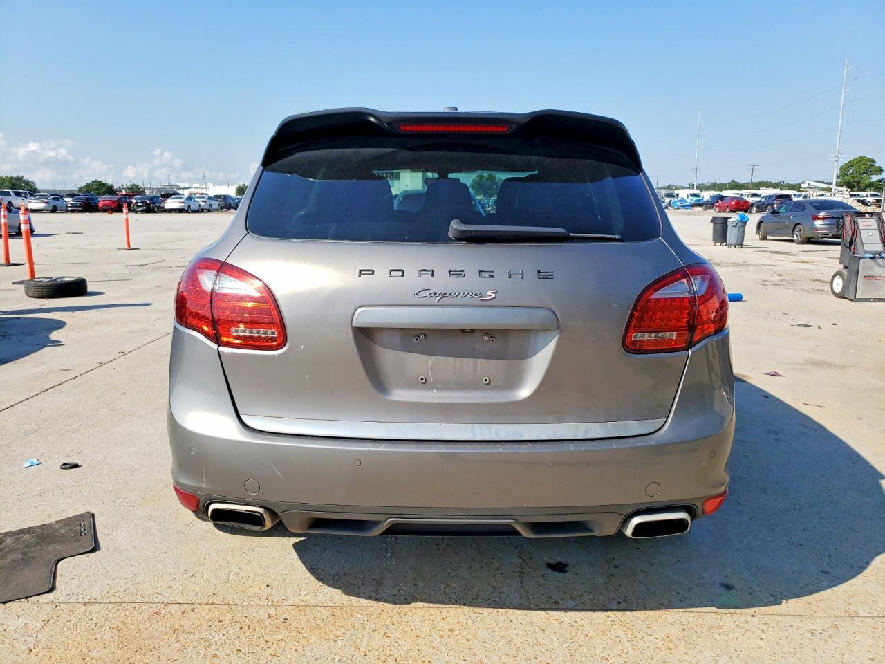 2012 Porsche Cayenne S - Фото 6