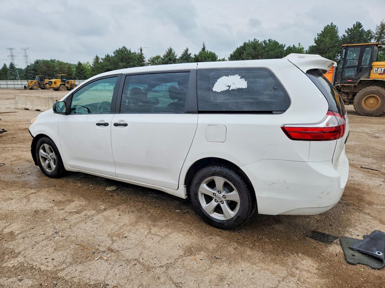 2017 Toyota Sienna L 7-Passenger - Фото 2