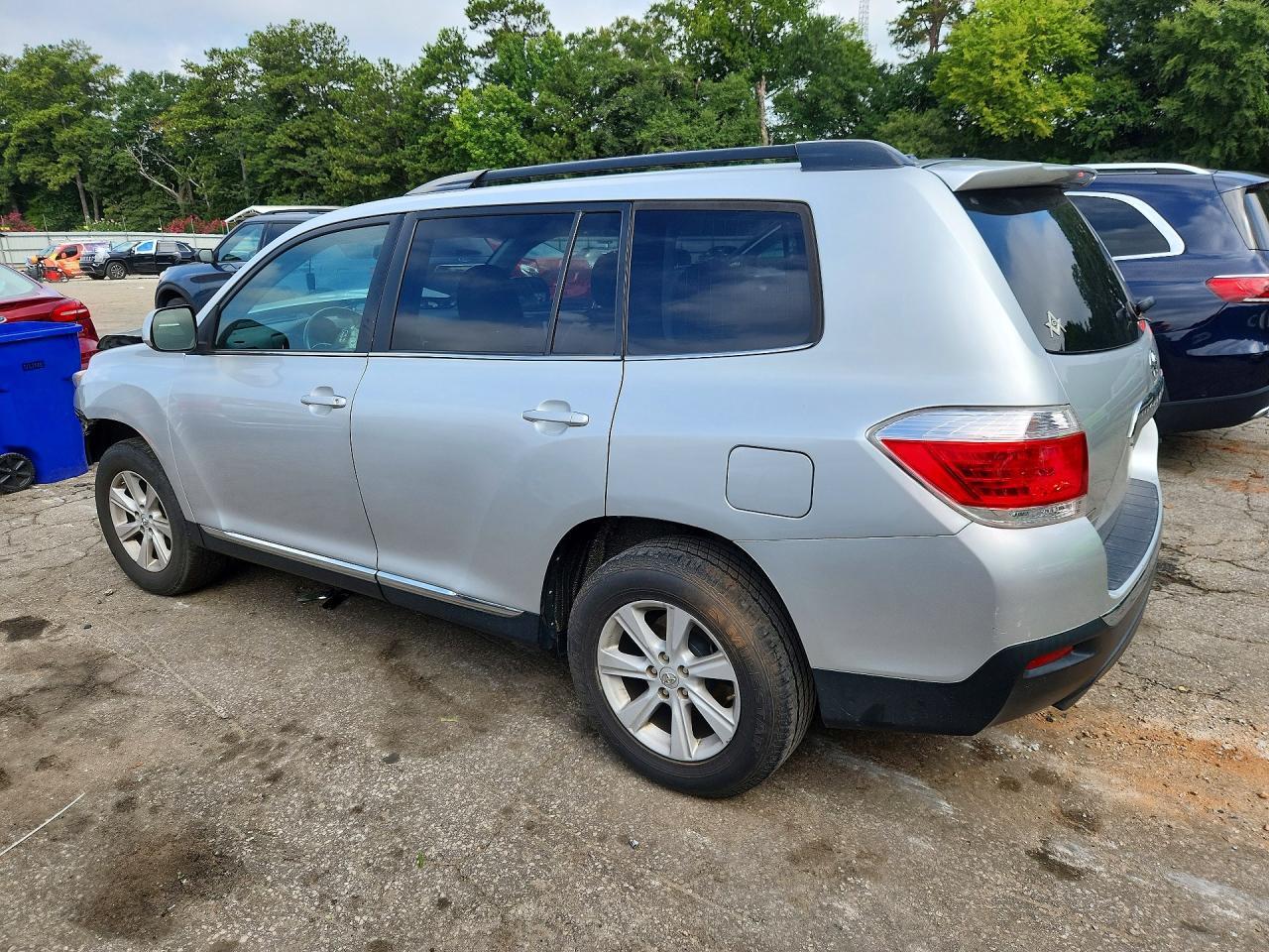 2013 Toyota Highlander Se - Фото 2