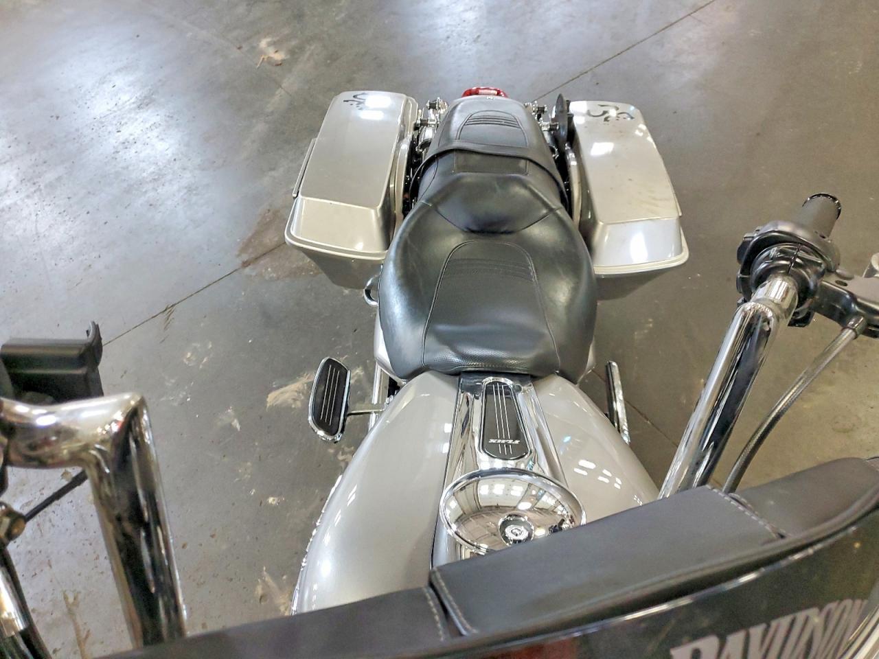 2009 Harley-Davidson Flhx - Фото 5