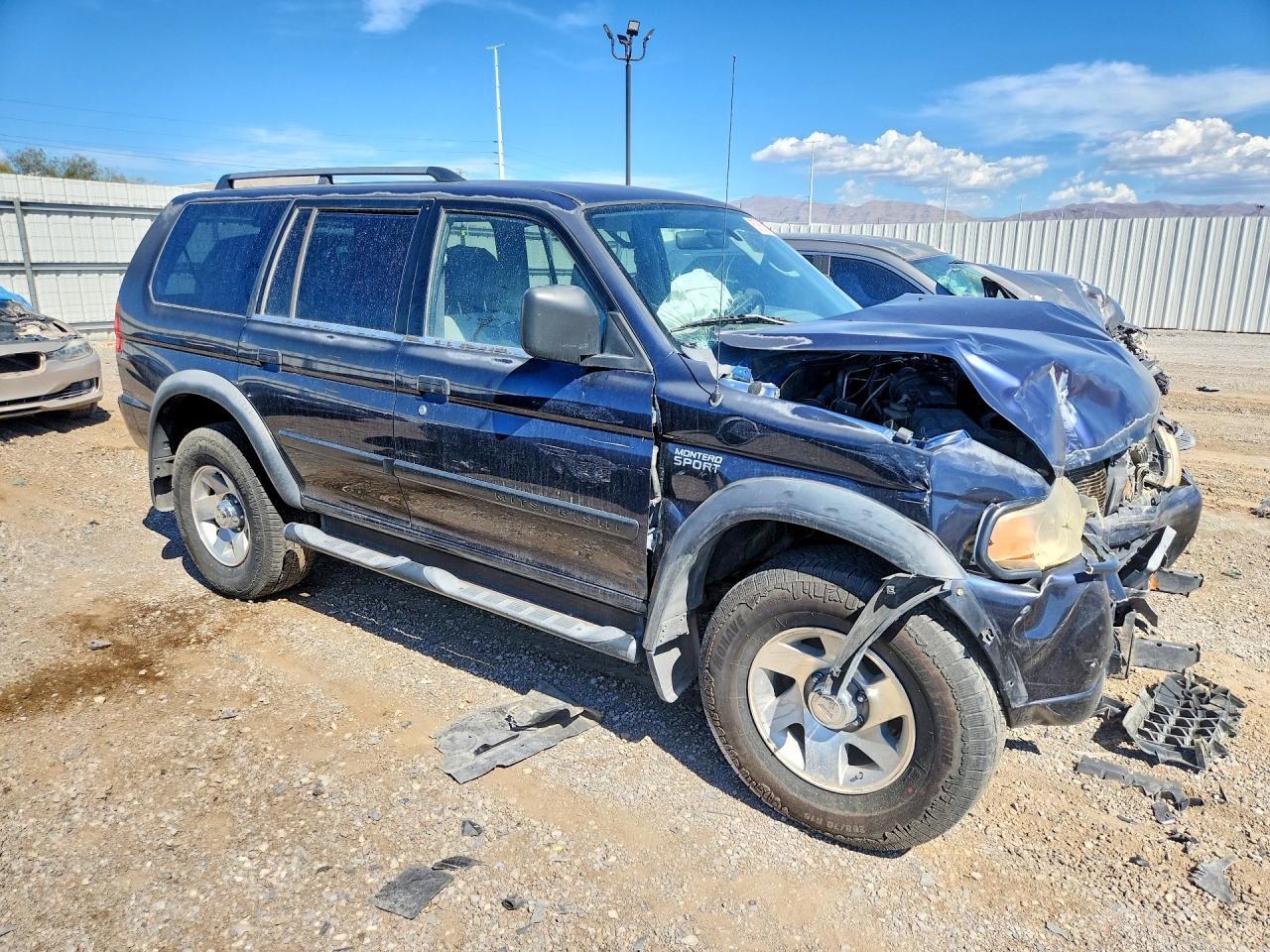 2002 Mitsubishi Montero Sport Es - Image 4