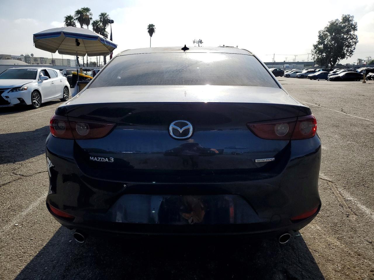 2019 Mazda 3 - Image 6