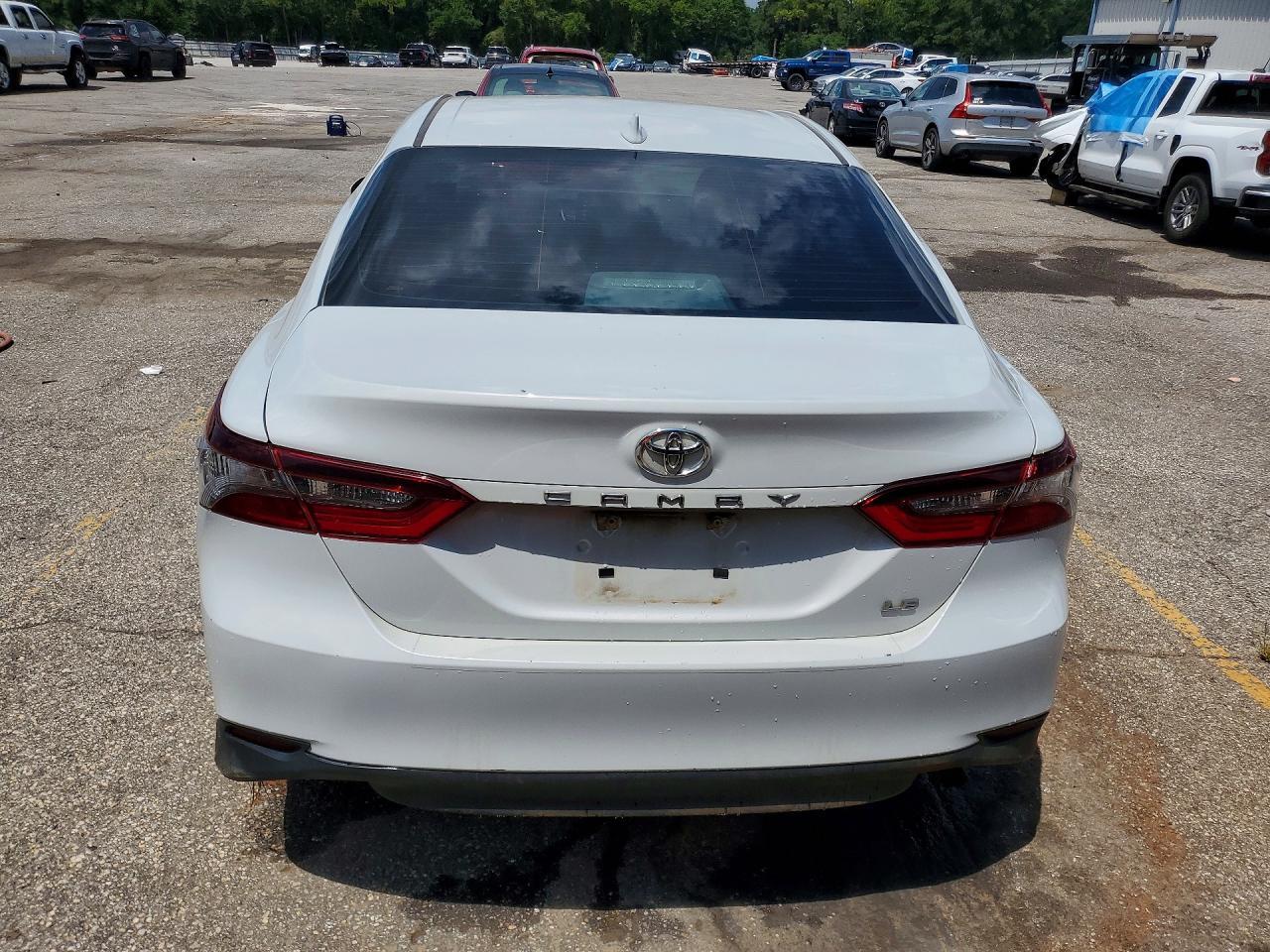 2023 Toyota Camry Le - Фото 6