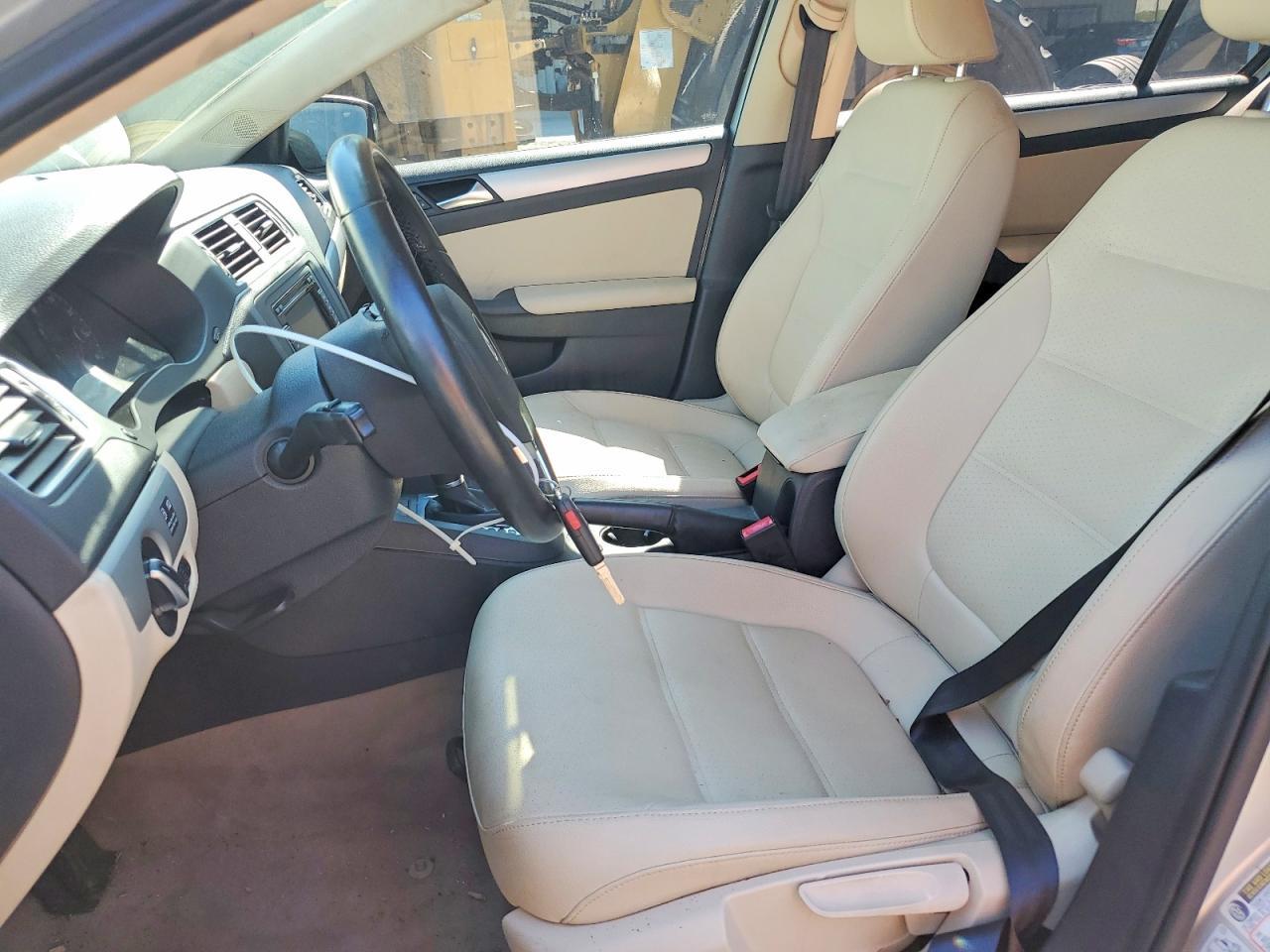 2011 Volkswagen Jetta Tdi - Image 7