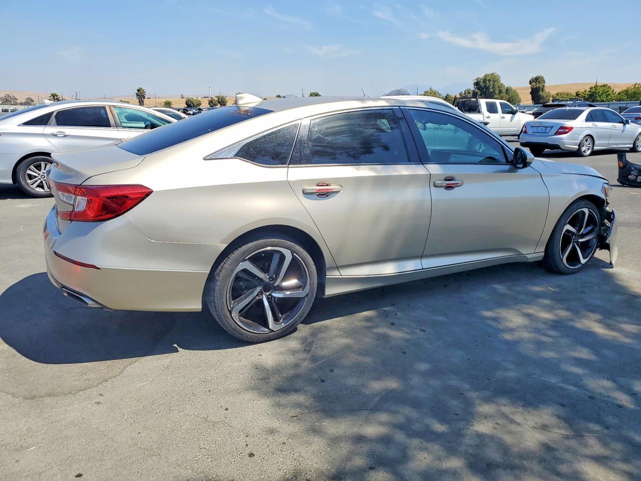2019 Honda Accord Lx - Фото 3