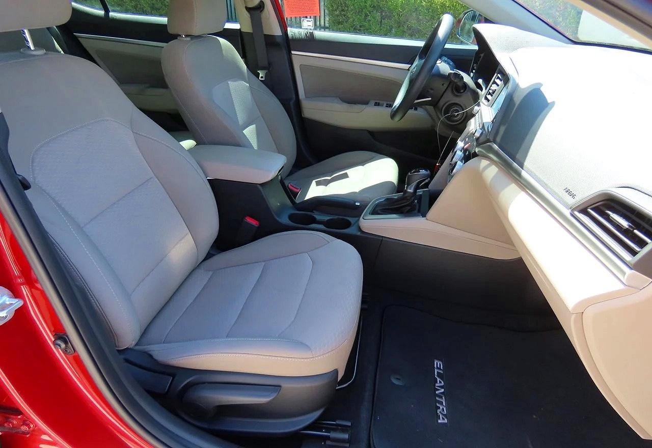 2019 Hyundai Elantra Sel - Фото 5