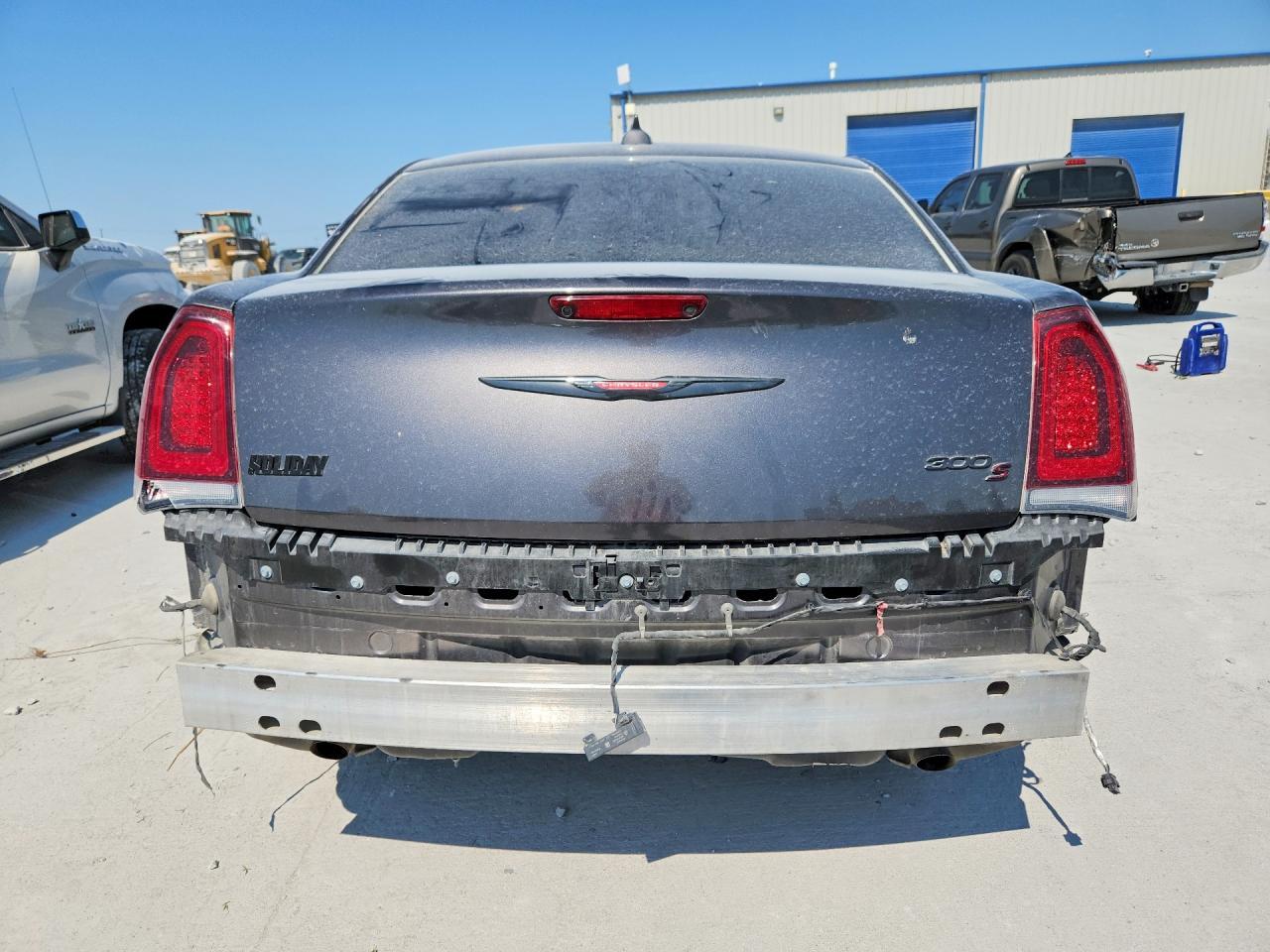 2023 Chrysler 300 S - Фото 6