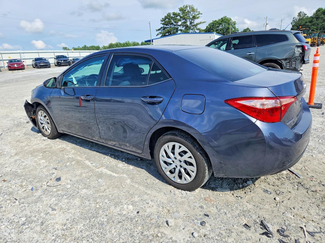 2019 Toyota Corolla Le - Фото 2