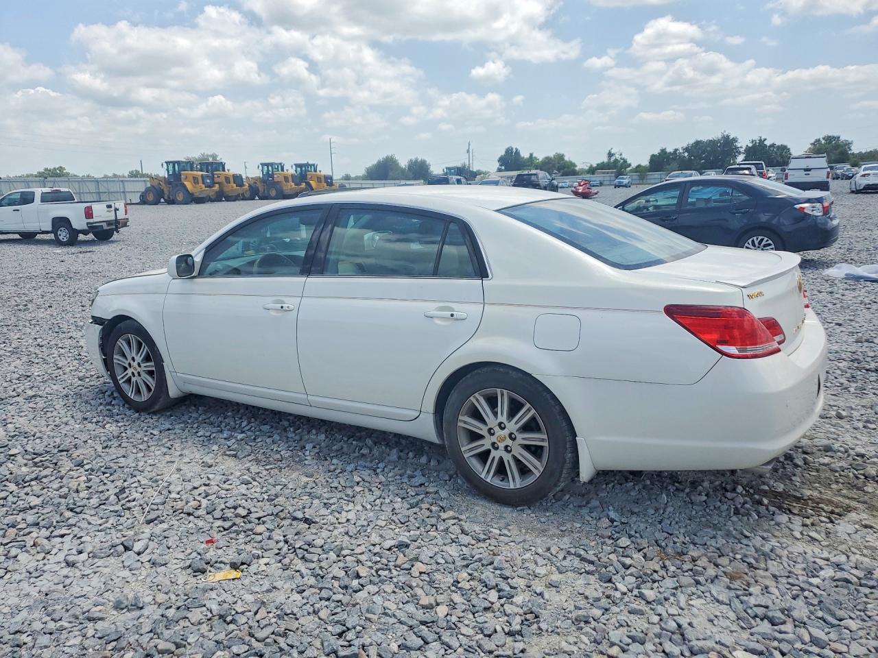 2006 Toyota Avalon Limited - Фото 2