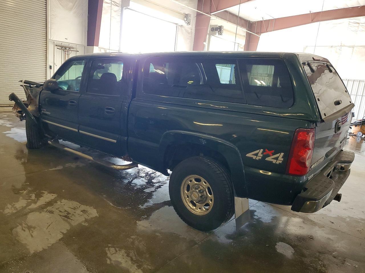 2003 Chevrolet Silverado K2500 Heavy Duty - Image 2