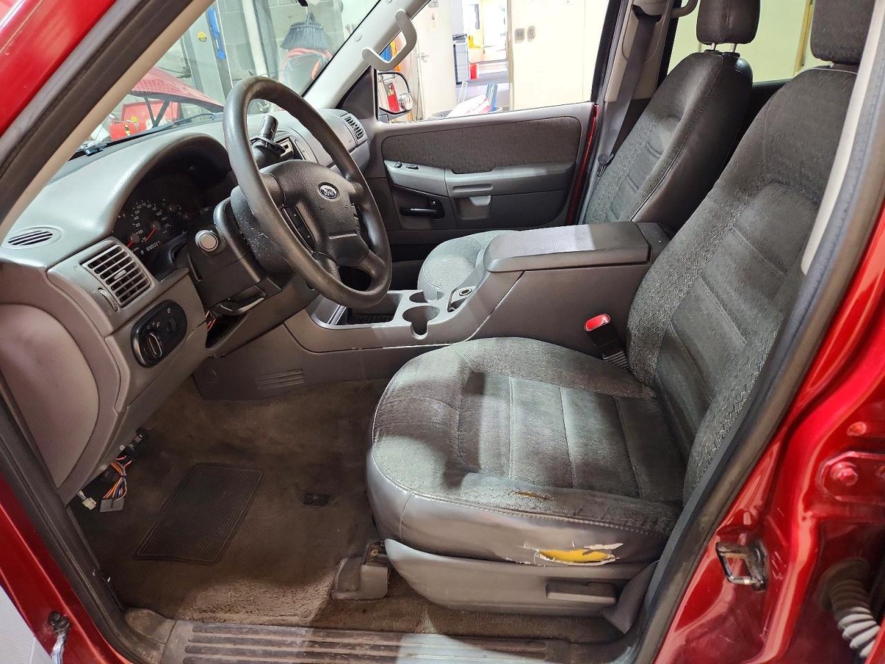2003 Ford Explorer Xls - Image 7