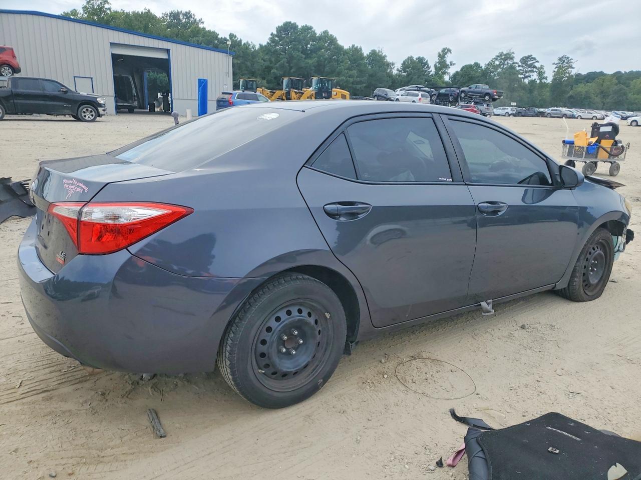 2016 Toyota Corolla Le - Image 3