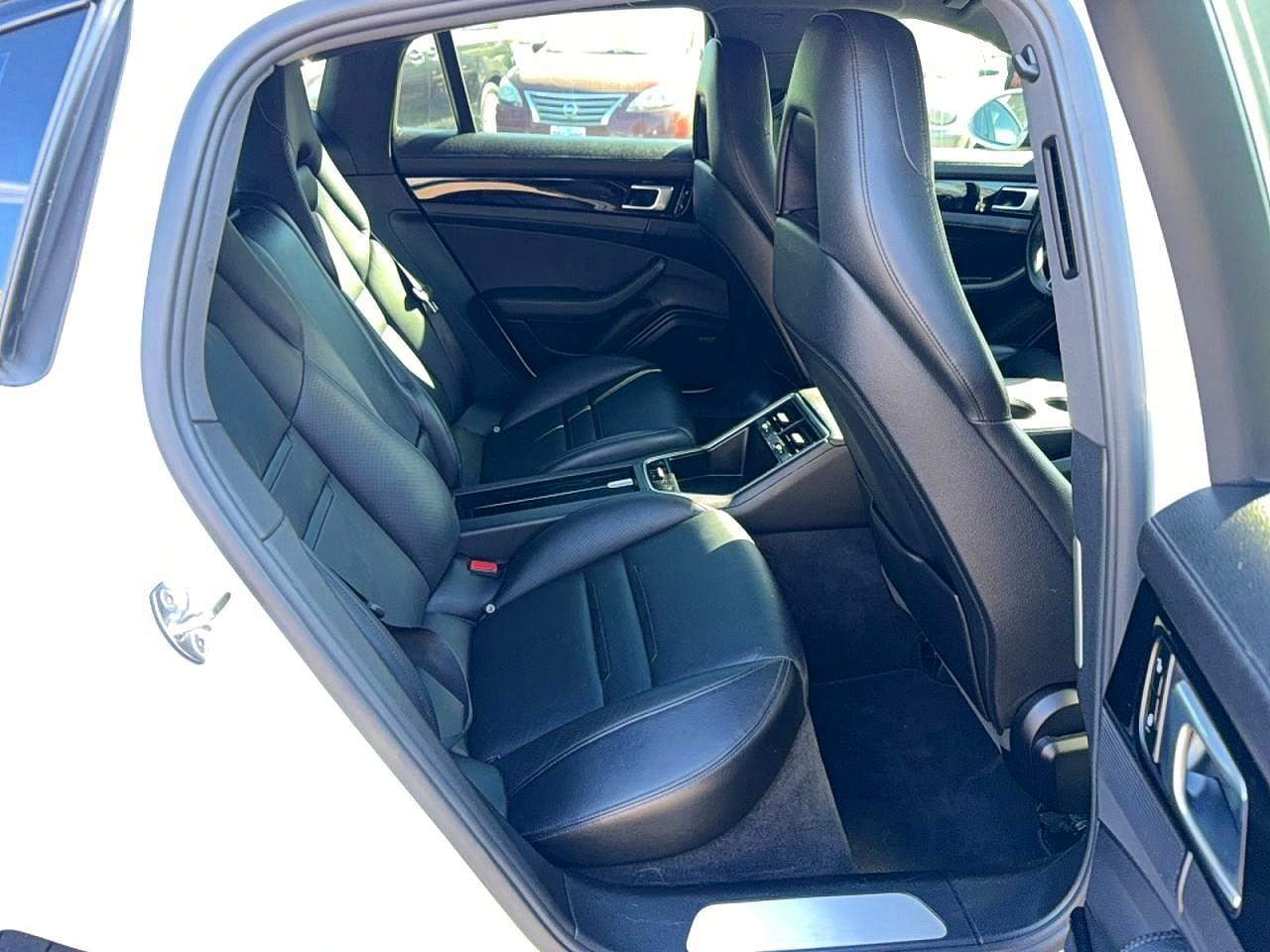 2017 Porsche Panamera 2 - Фото 6