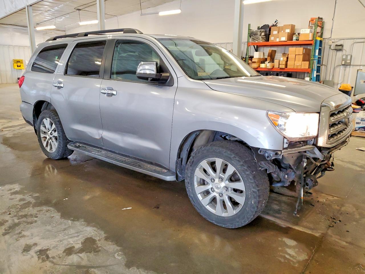 2013 Toyota Sequoia Limited - Фото 4