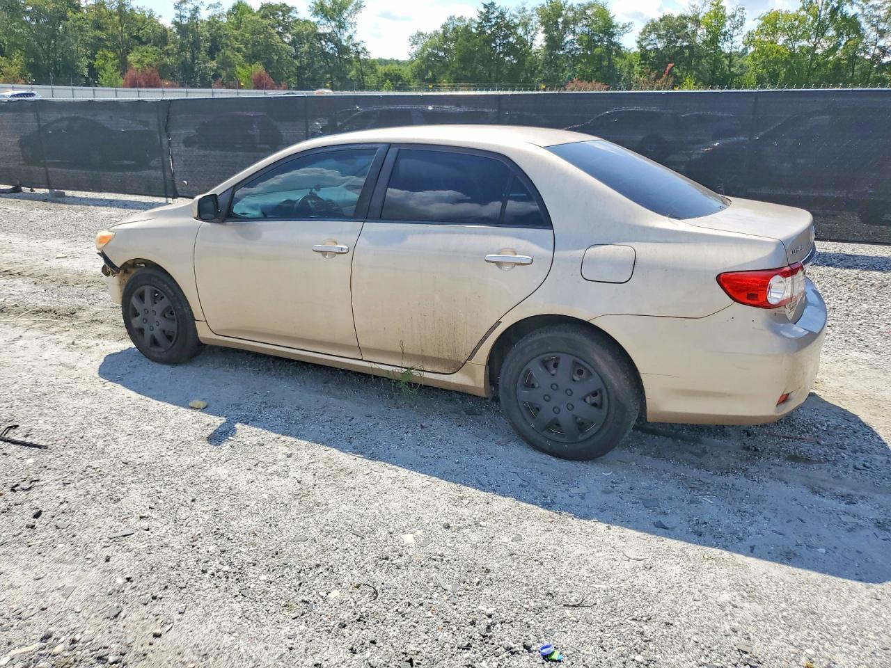 2011 Toyota Corolla Le - Фото 2