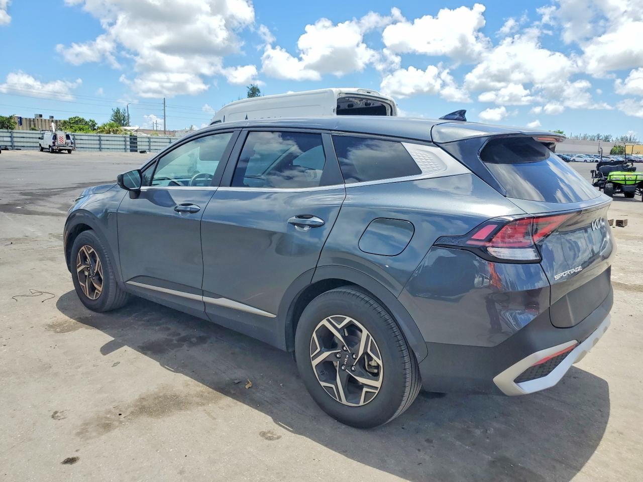 2023 Kia Sportage Lx - Фото 2