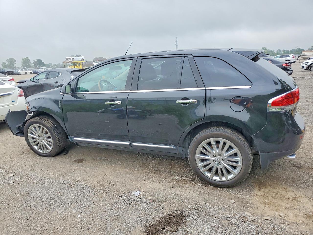 2015 Lincoln Mkx - Image 2