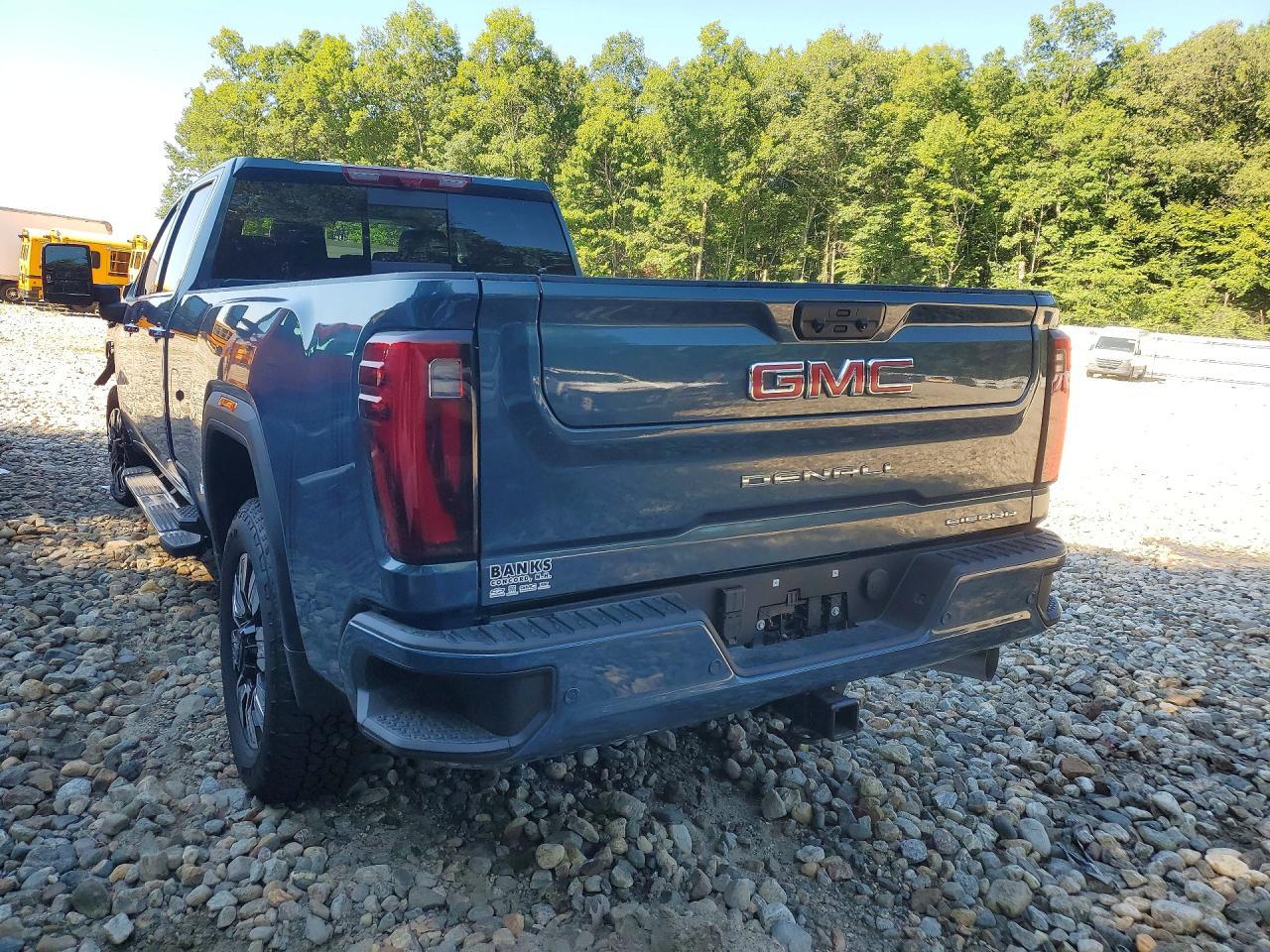 2026 GMC Sierra K3500 Denali - Фото 2