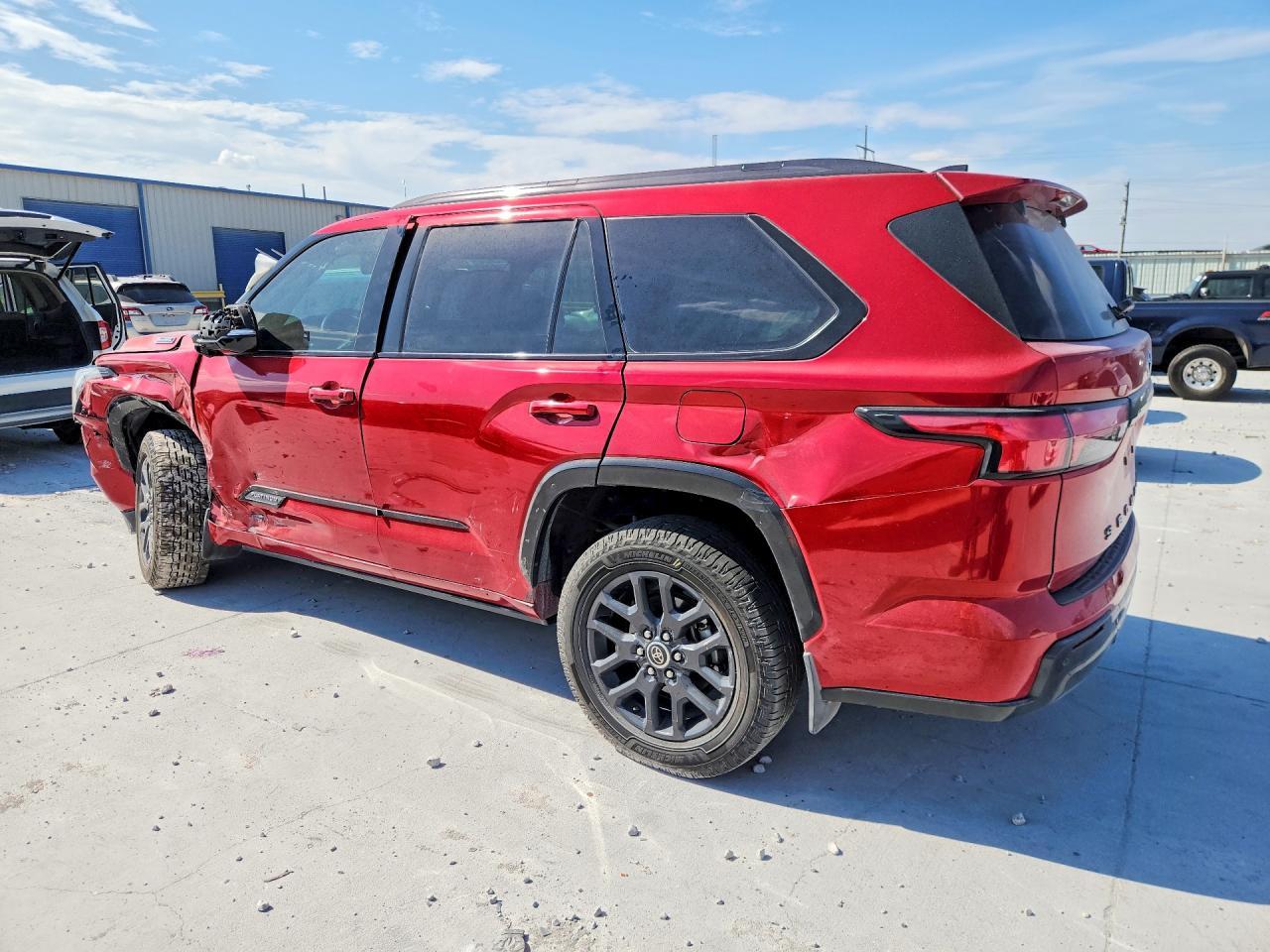 2023 Toyota Sequoia Platinum - Фото 2