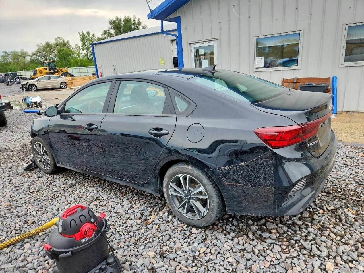 2024 Kia Forte Lxs - Image 2