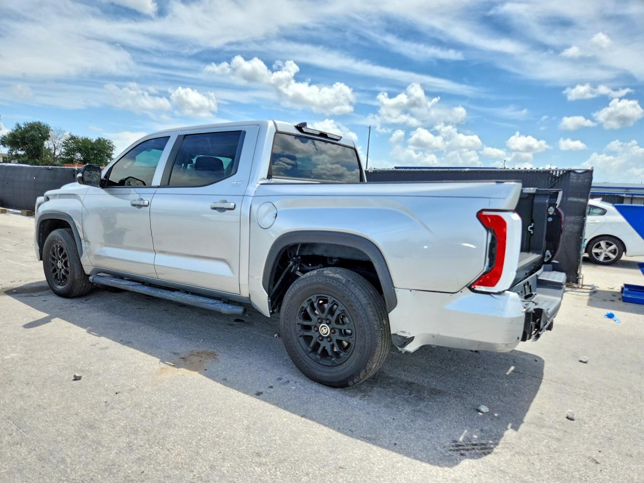 2024 Toyota Tundra Sr5 - Image 2