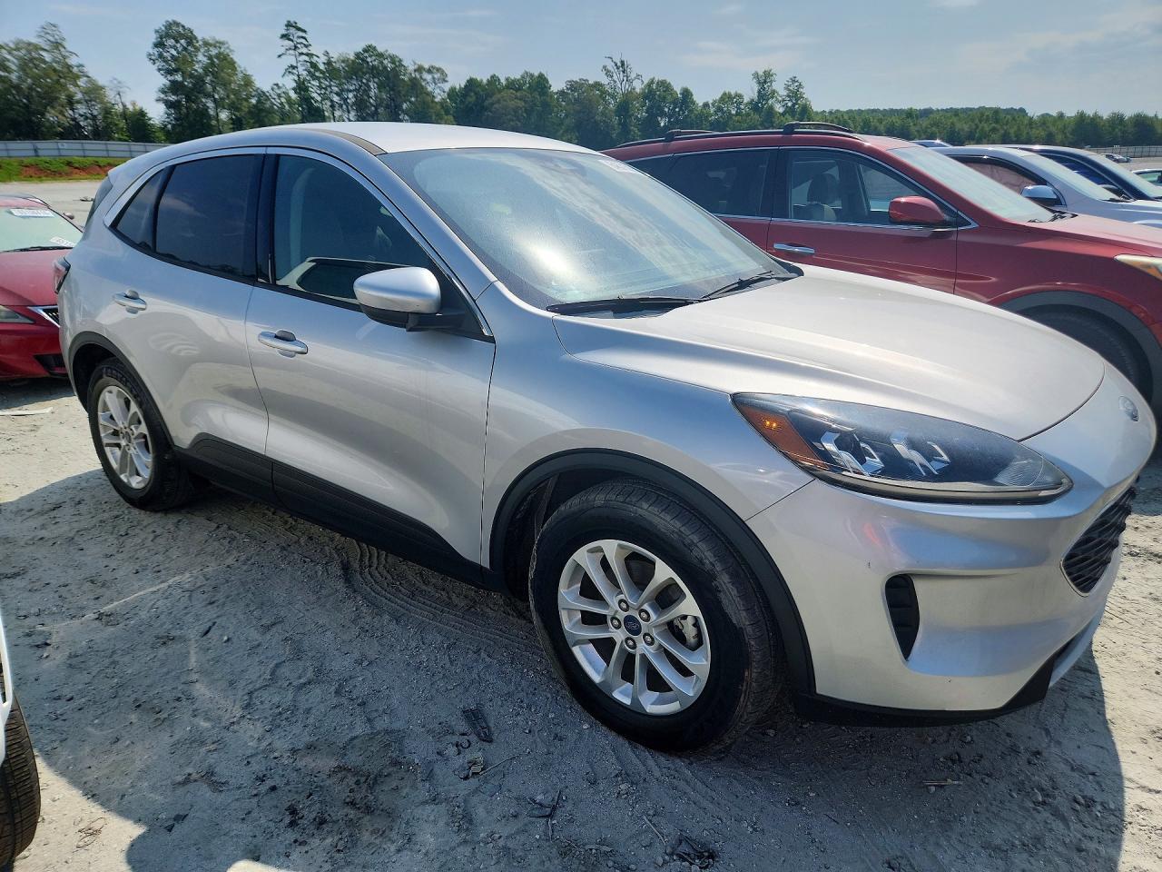 2020 Ford Escape Se - Фото 4