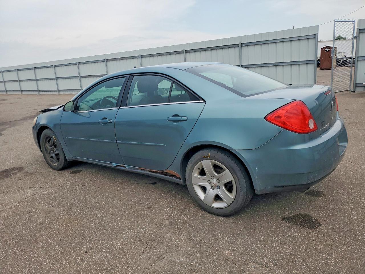 2009 Pontiac G6 - Фото 2