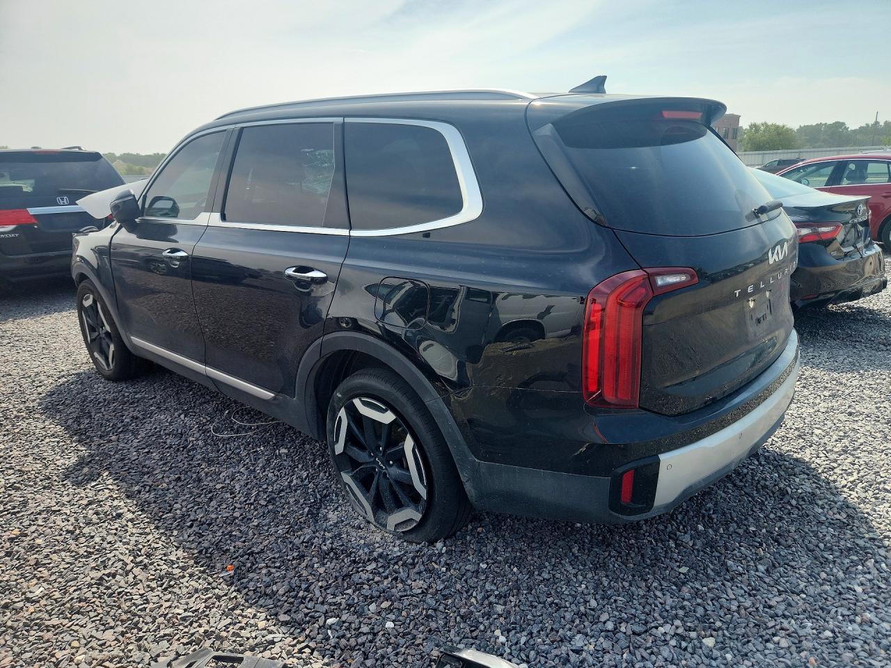 2023 Kia Telluride S - Фото 3
