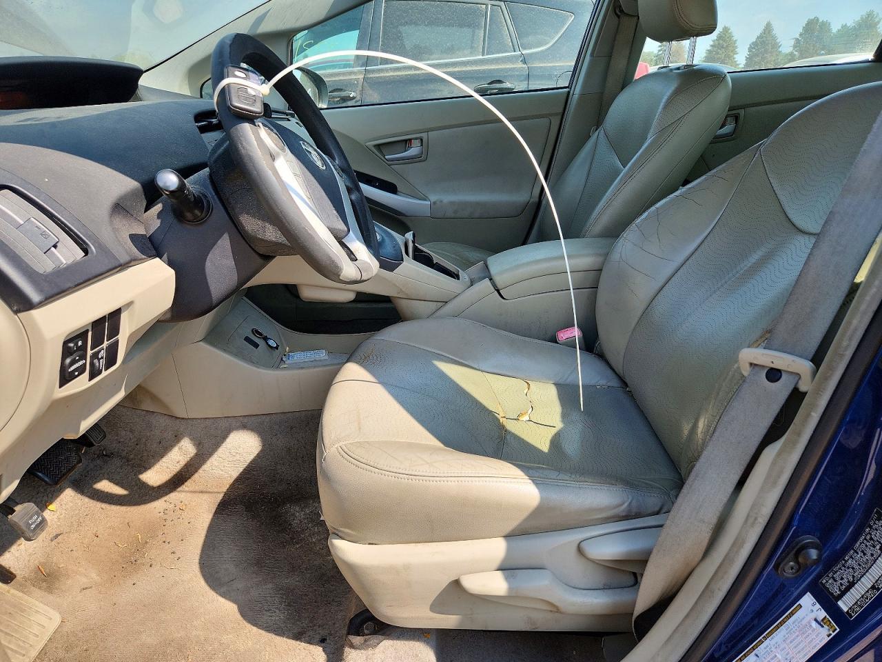 2011 Toyota Prius Three - Фото 7