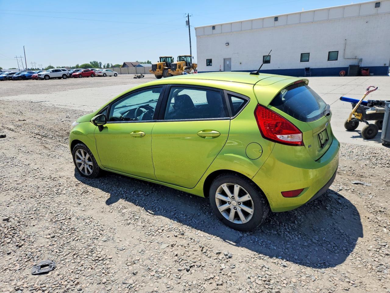 2011 Ford Fiesta Se - Image 2