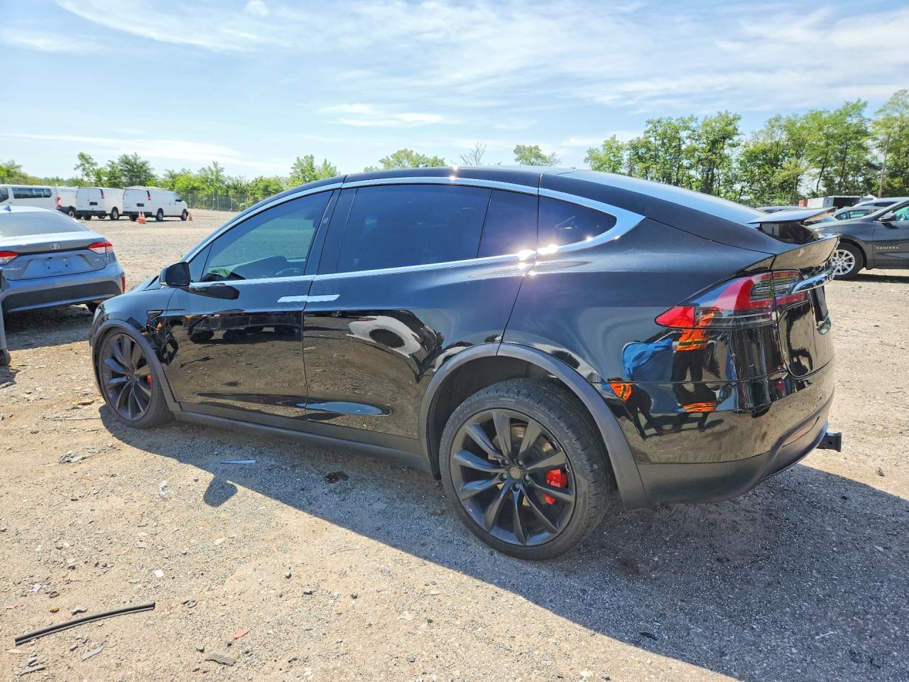 2020 Tesla Model X - Фото 2
