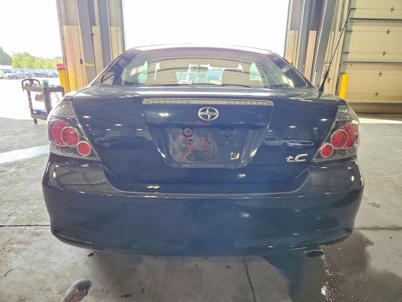 2010 Scion Tc Base - Фото 6