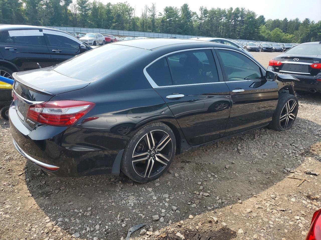 2017 Honda Accord Sport - Image 3