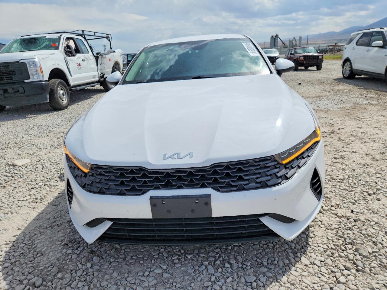 2023 Kia K5 - Image 5