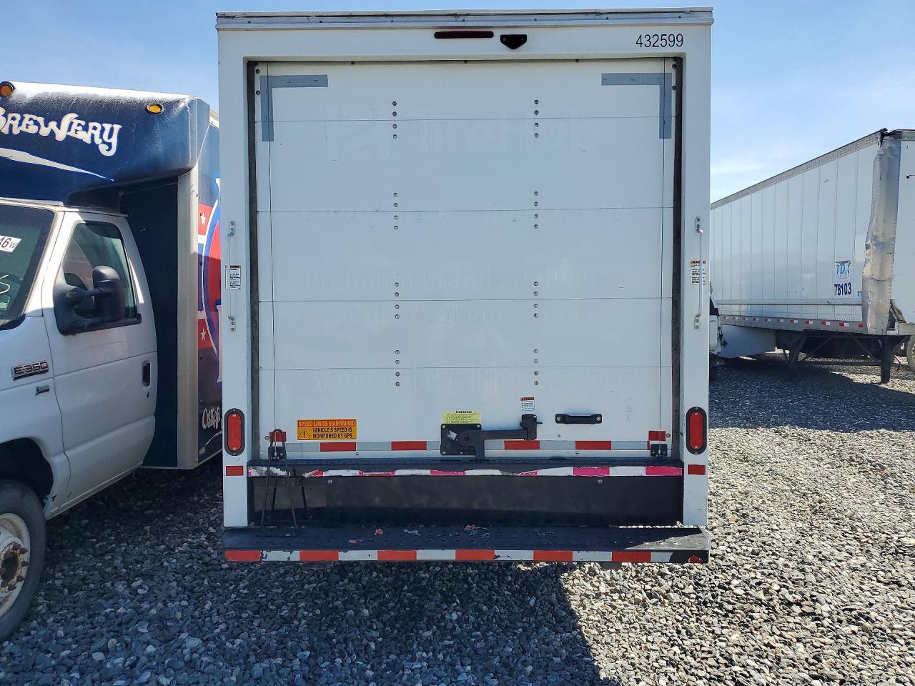 2024 GMC Savana Cut - Box Truck - Фото 6