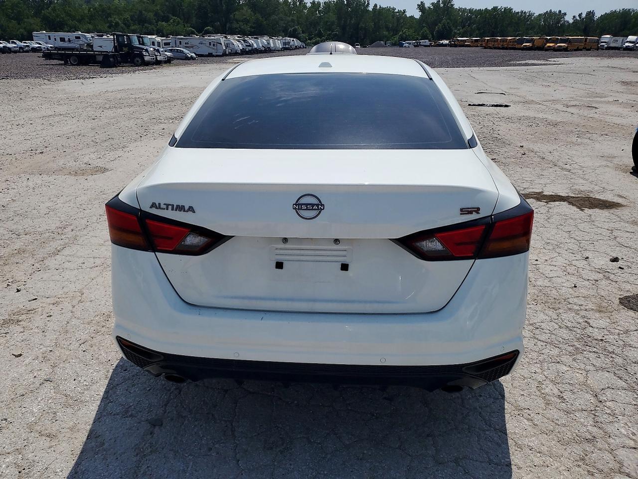 2023 Nissan Altima Sr - Фото 6